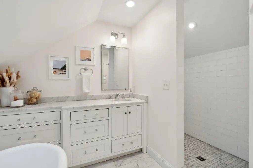 8 Running Brook Way Kennebunk ME 04043