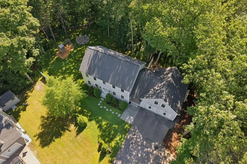 8 Running Brook Way Kennebunk ME 04043