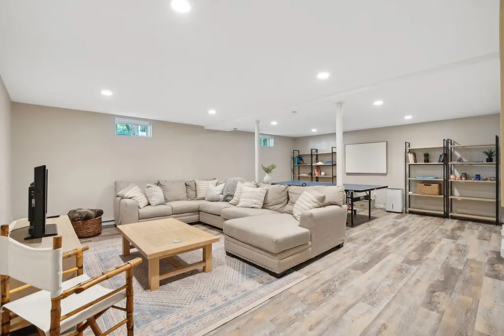 8 Running Brook Way Kennebunk ME 04043