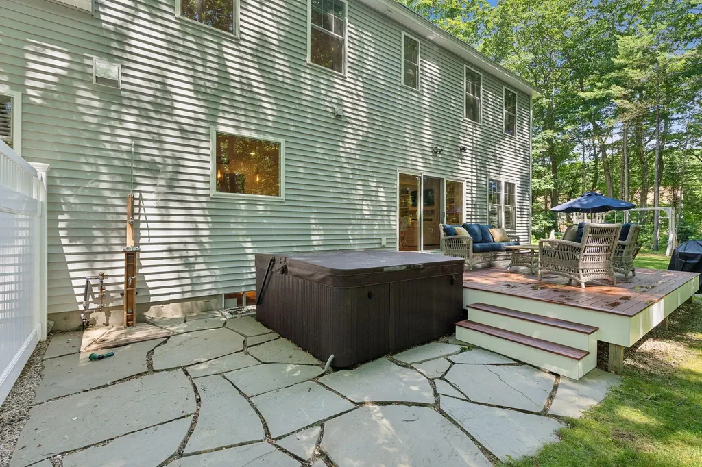 8 Running Brook Way Kennebunk ME 04043