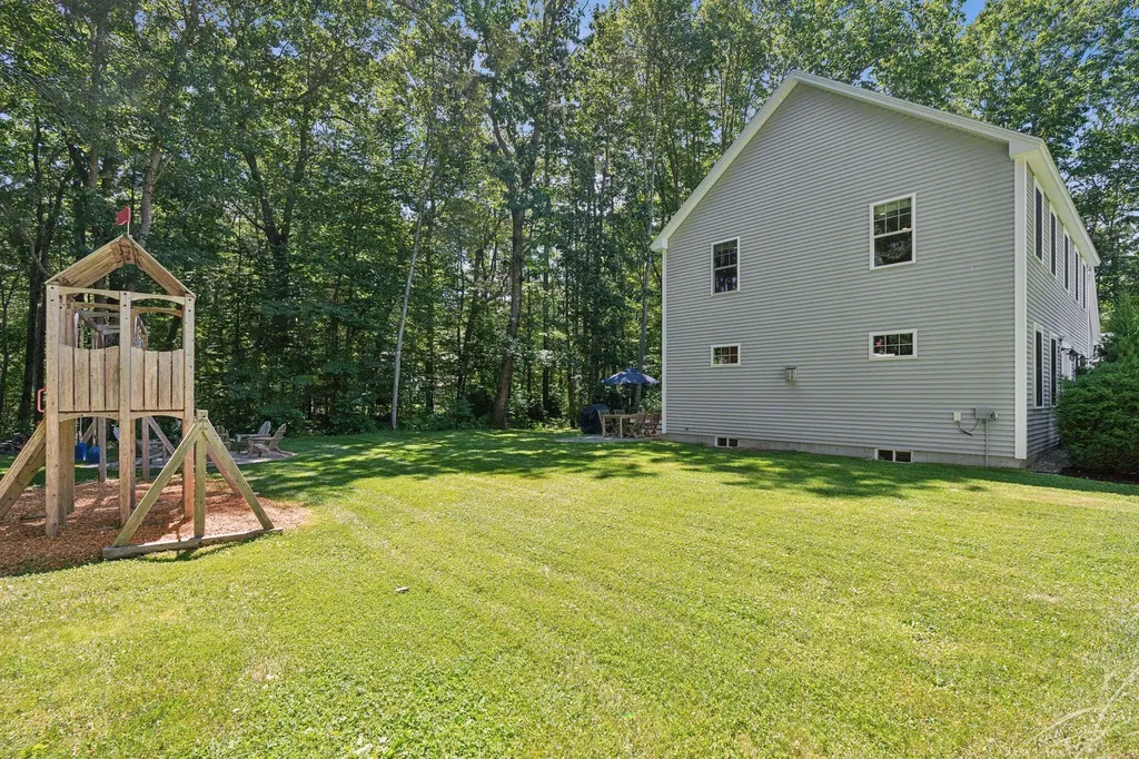 8 Running Brook Way Kennebunk ME 04043