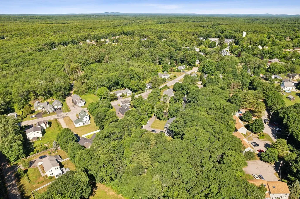8 Running Brook Way Kennebunk ME 04043