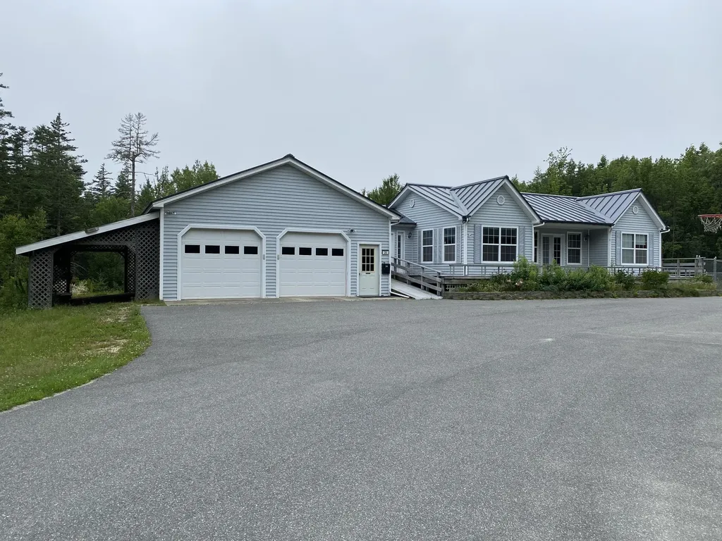 20 Gravel Pit Drive Deer Isle ME 04627