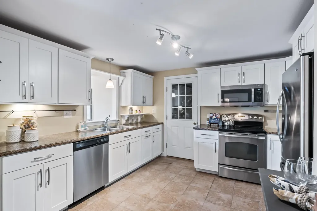 2 Forest Lane Kennebunk ME 04043