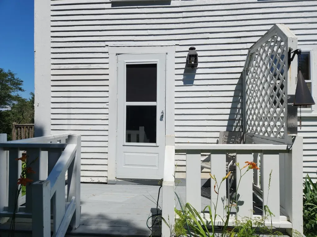 121 Huddle Road Bristol ME 04554