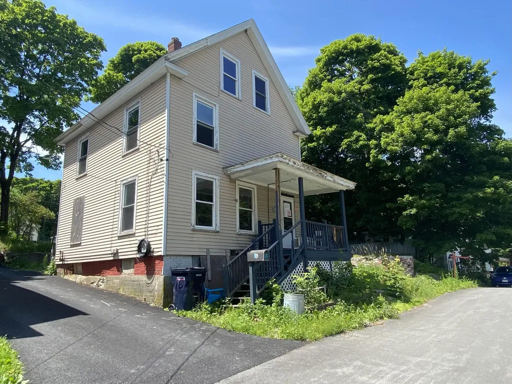 10 Nelson Street Bangor ME 04401