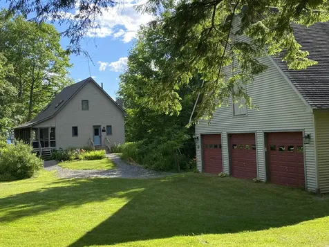 32 Humphrey Lane Saint Albans ME 04971
