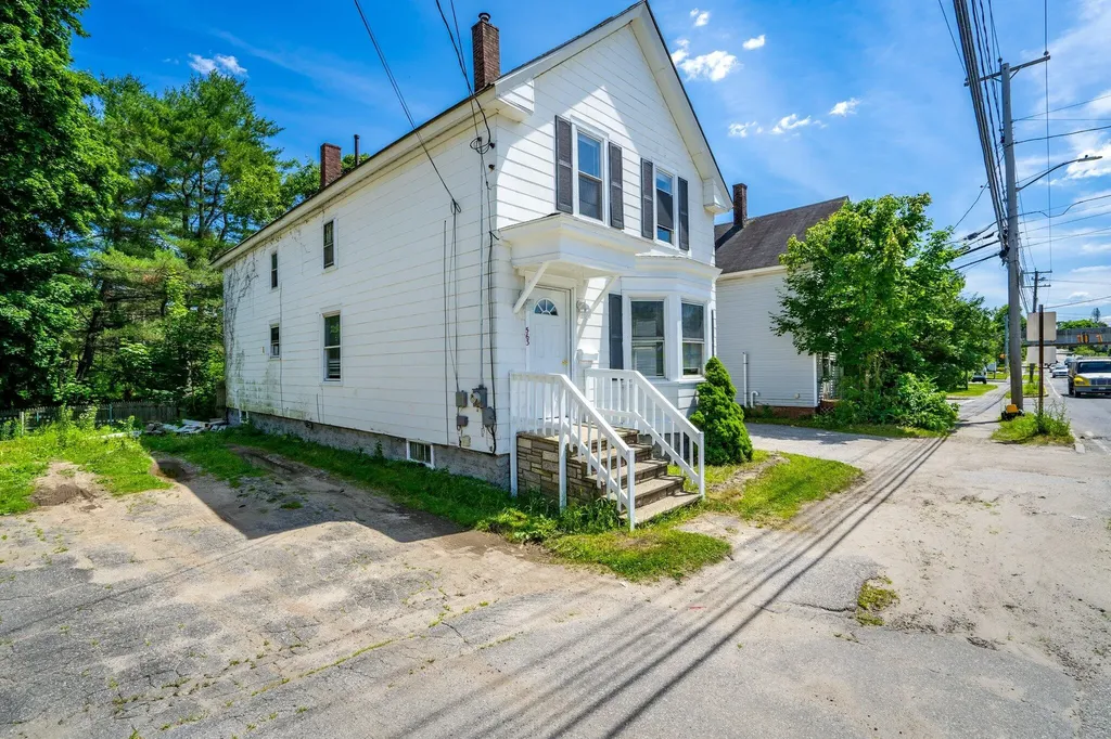 563 Main Street Lewiston ME 04240
