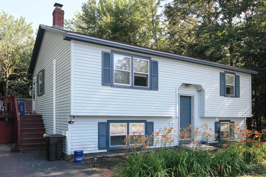 33 Brunelle Avenue Sanford ME 04073