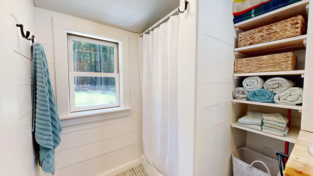 46 W Lake Drive Monmouth ME 04259