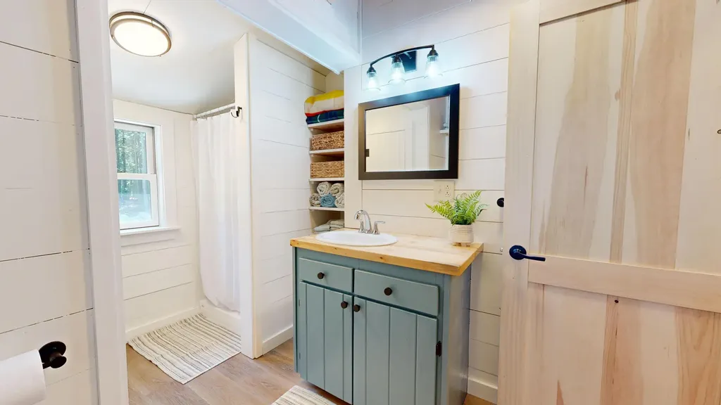46 W Lake Drive Monmouth ME 04259