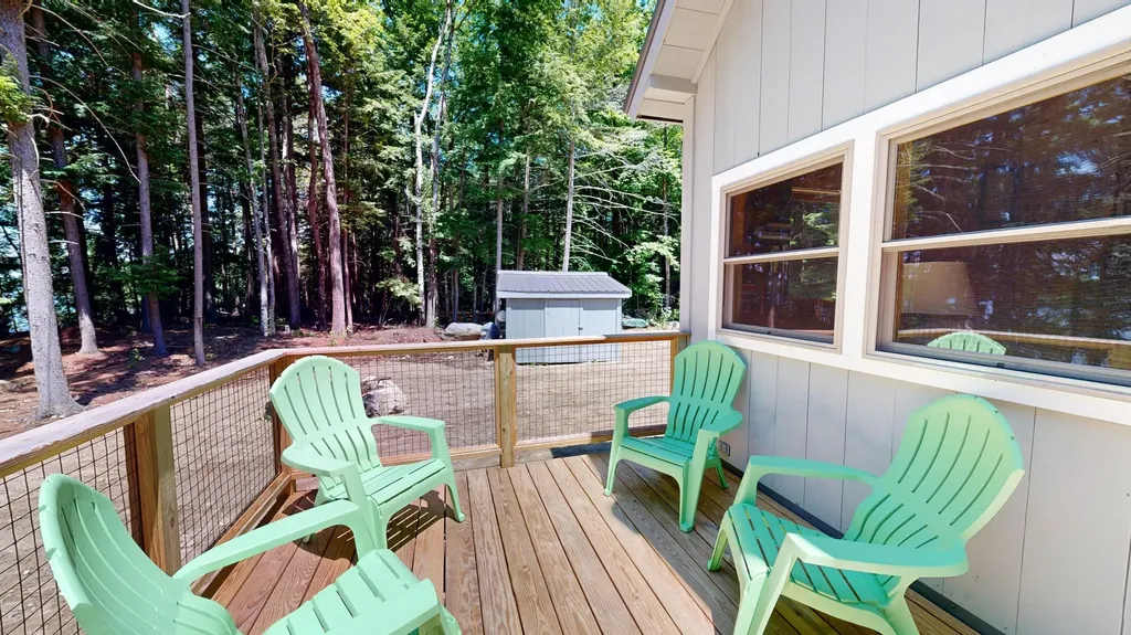 46 W Lake Drive Monmouth ME 04259