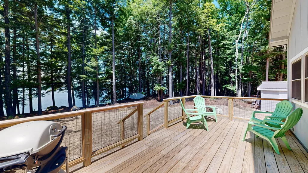46 W Lake Drive Monmouth ME 04259