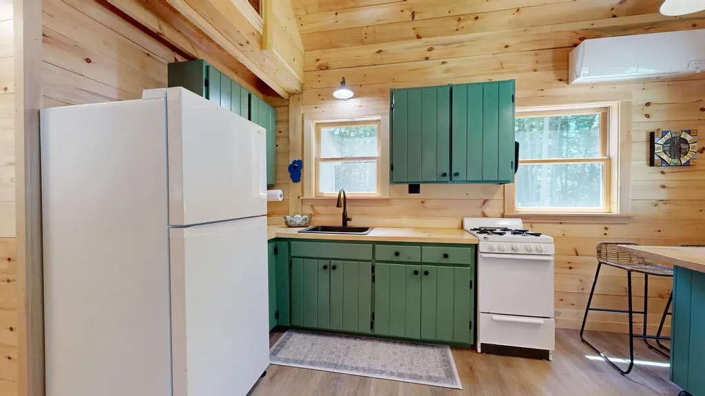 46 W Lake Drive Monmouth ME 04259