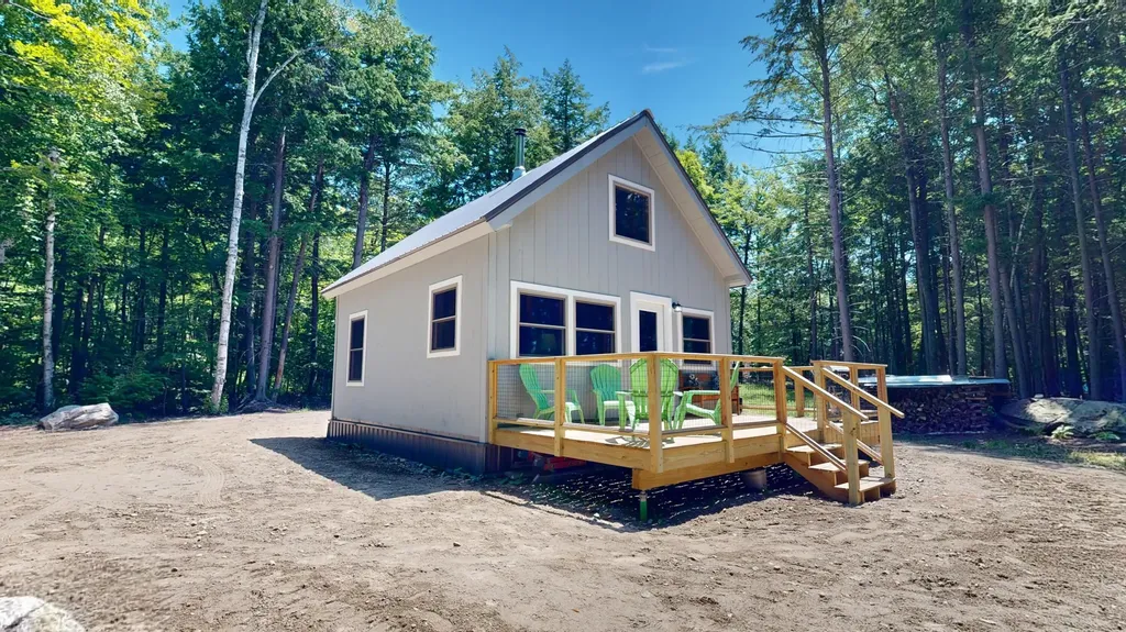 46 W Lake Drive Monmouth ME 04259