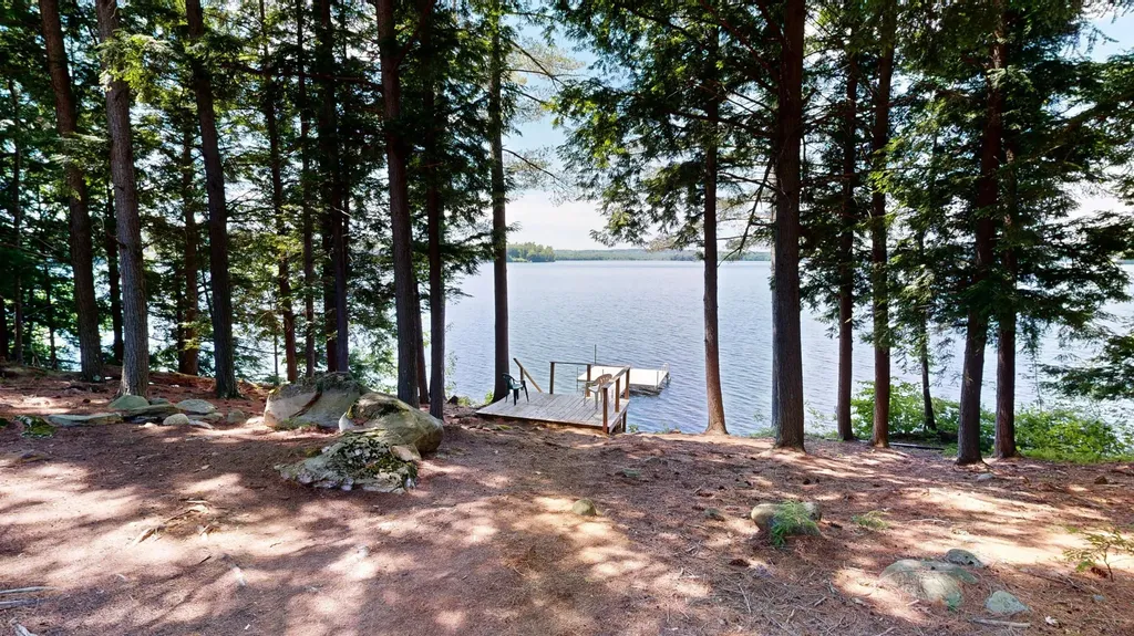 46 W Lake Drive Monmouth ME 04259