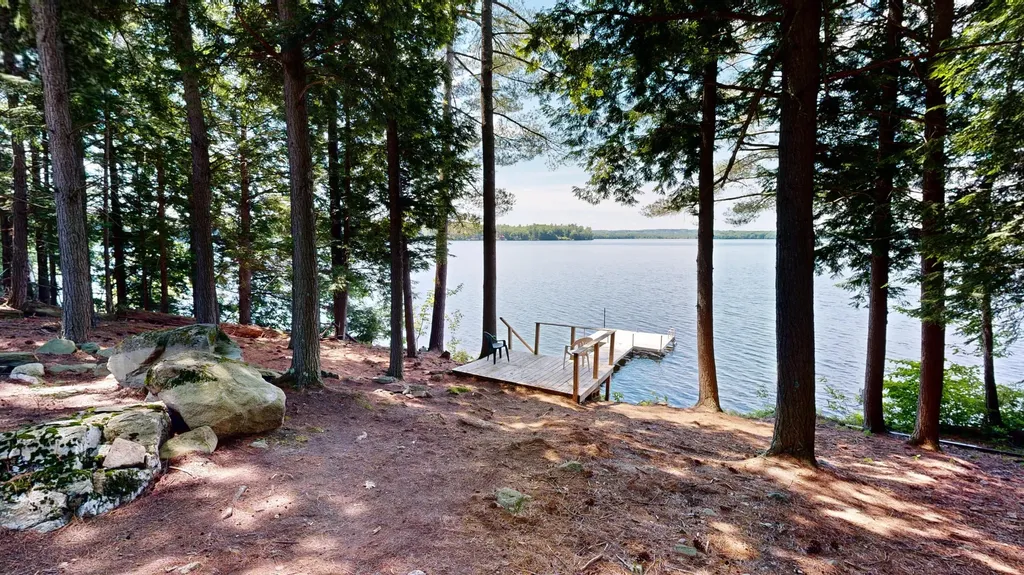 46 W Lake Drive Monmouth ME 04259