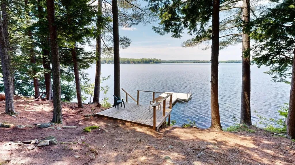 46 W Lake Drive Monmouth ME 04259