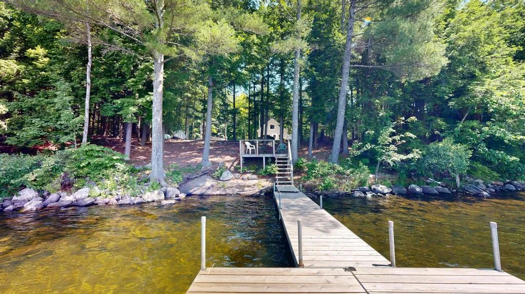46 W Lake Drive Monmouth ME 04259