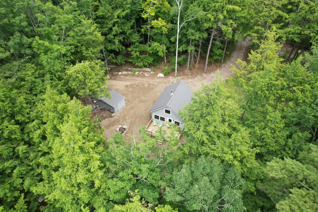 46 W Lake Drive Monmouth ME 04259