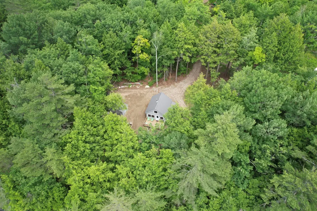 46 W Lake Drive Monmouth ME 04259