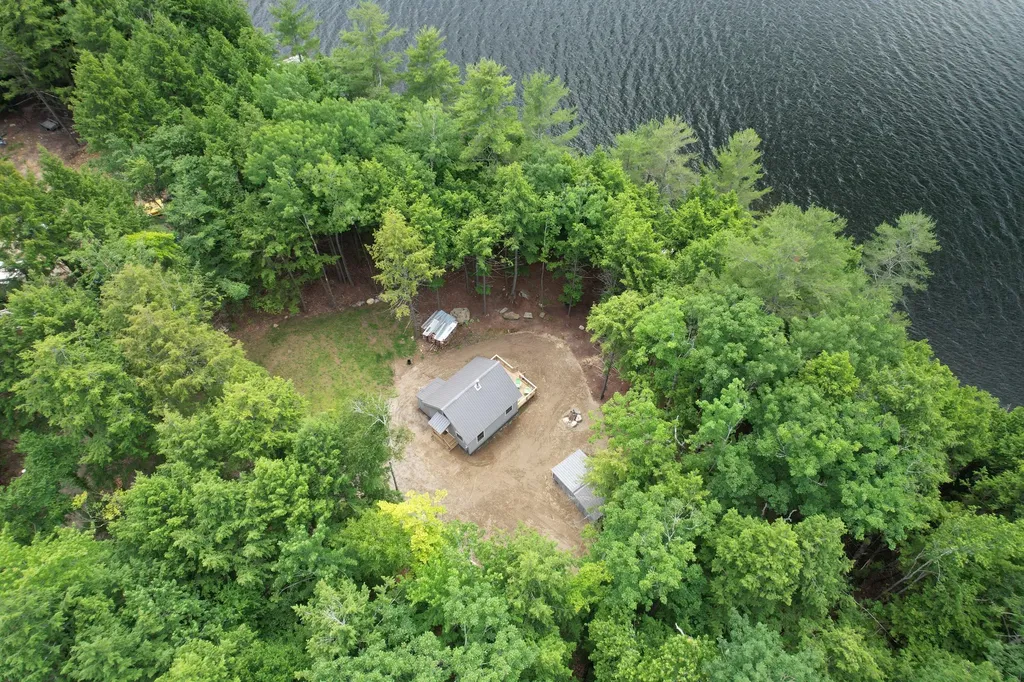 46 W Lake Drive Monmouth ME 04259