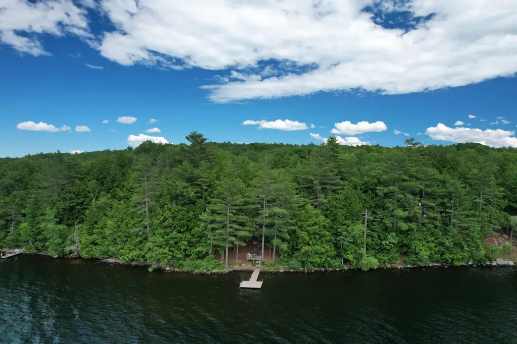 46 W Lake Drive Monmouth ME 04259