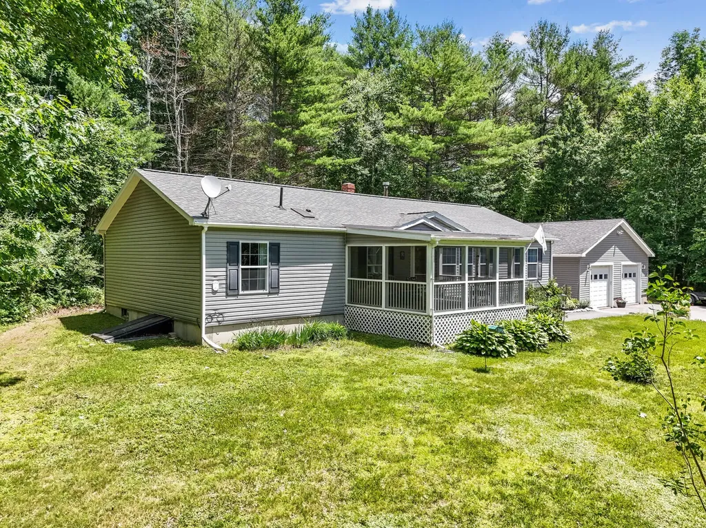 10 Sandy Cove Palermo ME 04354