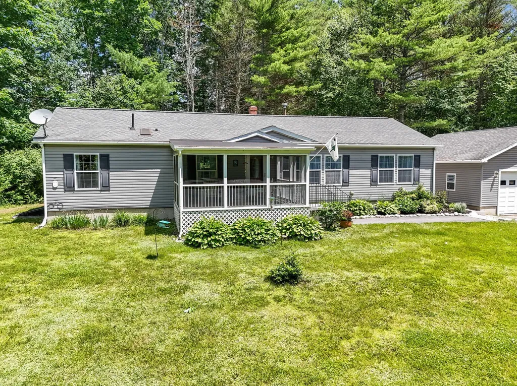 10 Sandy Cove Palermo ME 04354