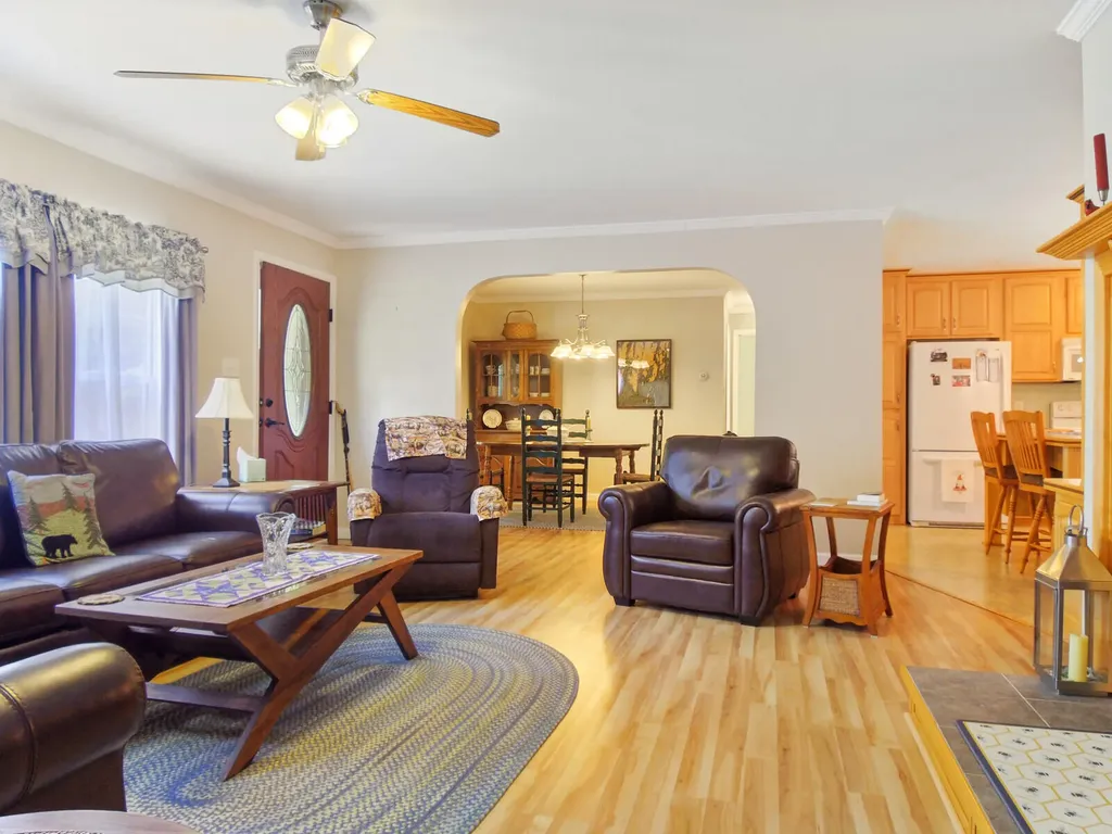 10 Sandy Cove Palermo ME 04354
