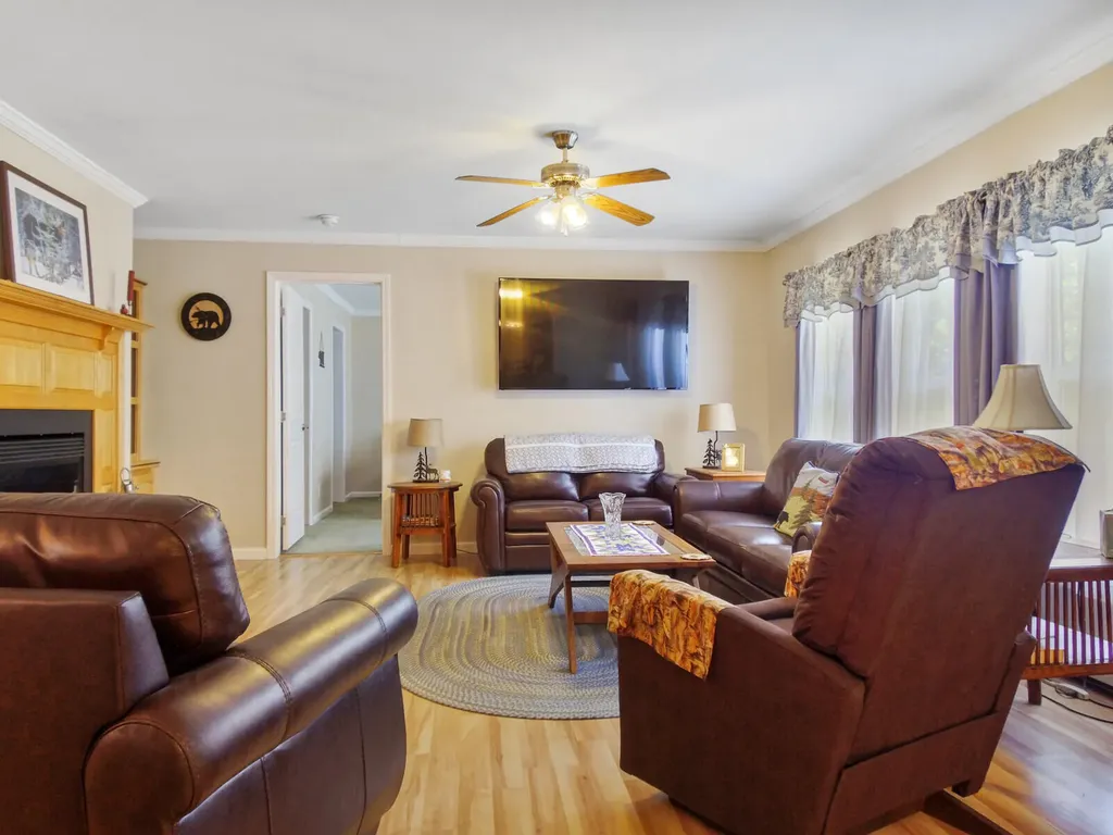 10 Sandy Cove Palermo ME 04354