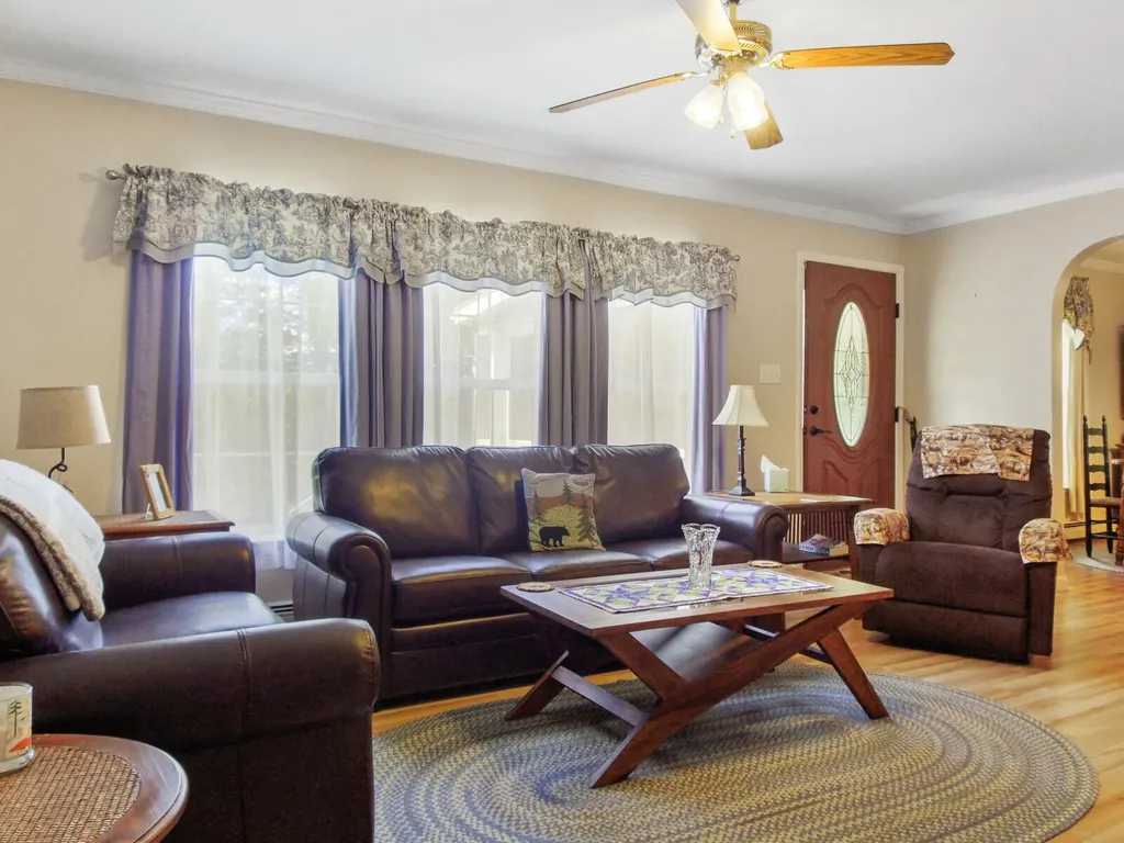 10 Sandy Cove Palermo ME 04354