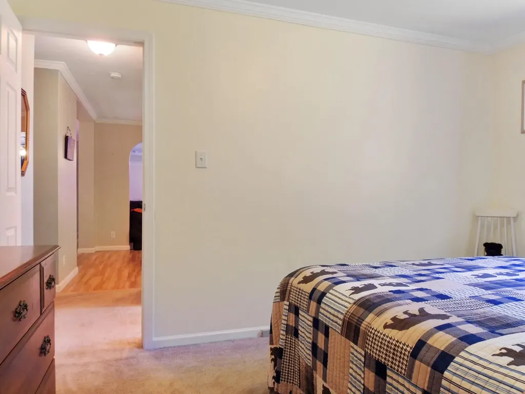 10 Sandy Cove Palermo ME 04354