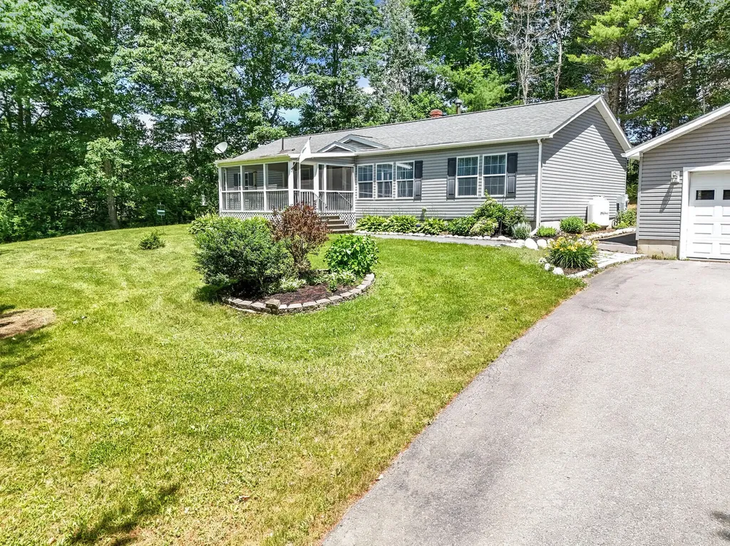 10 Sandy Cove Palermo ME 04354