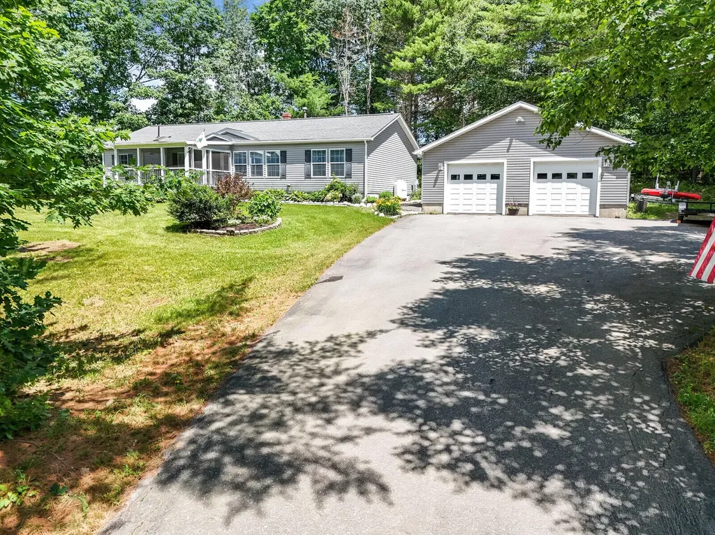 10 Sandy Cove Palermo ME 04354