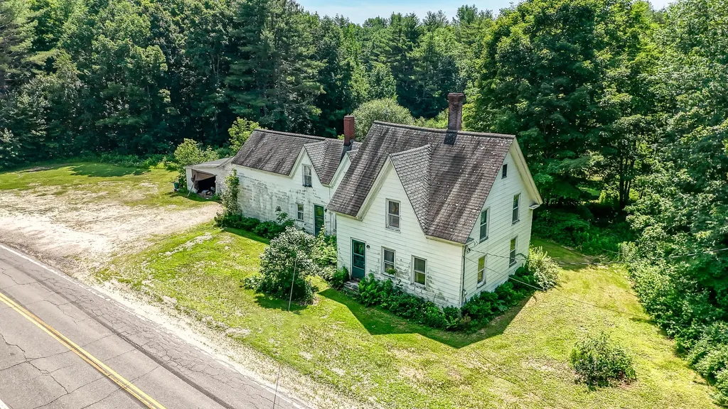 114 Old Lewiston Road West Gardiner ME 04345