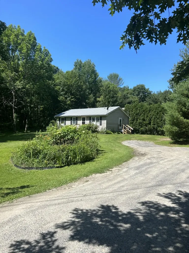 6 Field Fayette ME 04349