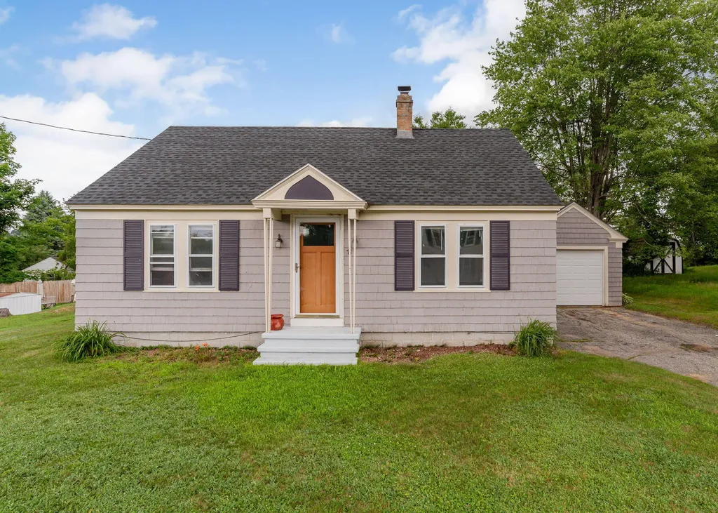78 Pride Road Auburn ME 04210