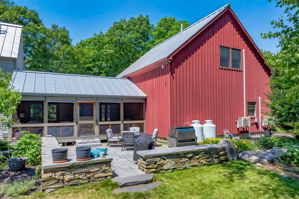 226 Graytown Road Sedgwick ME 04676