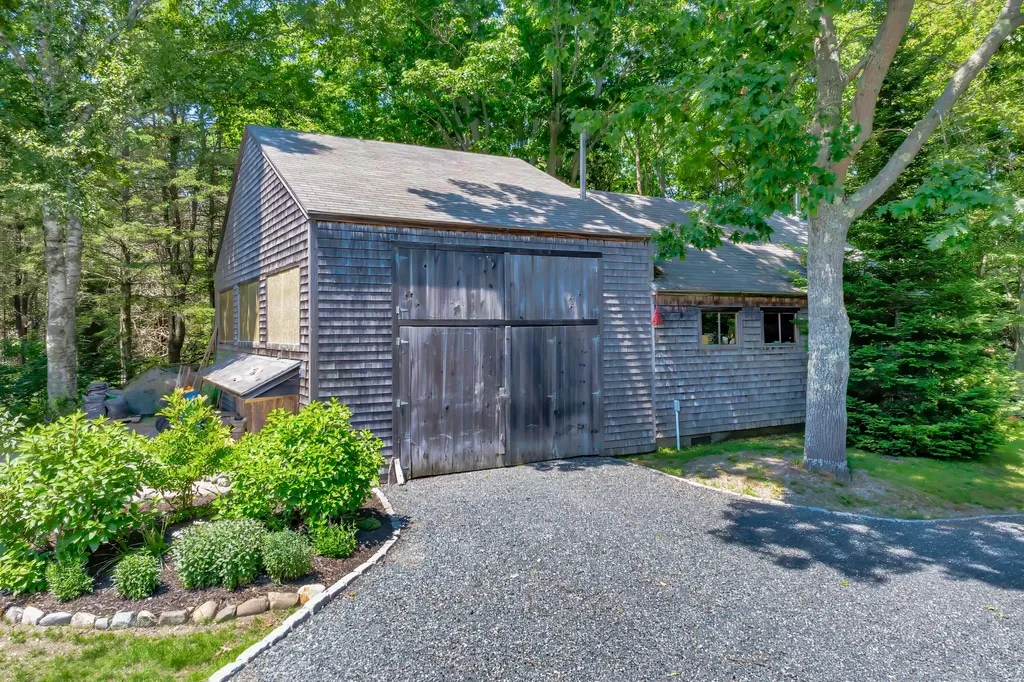 226 Graytown Road Sedgwick ME 04676
