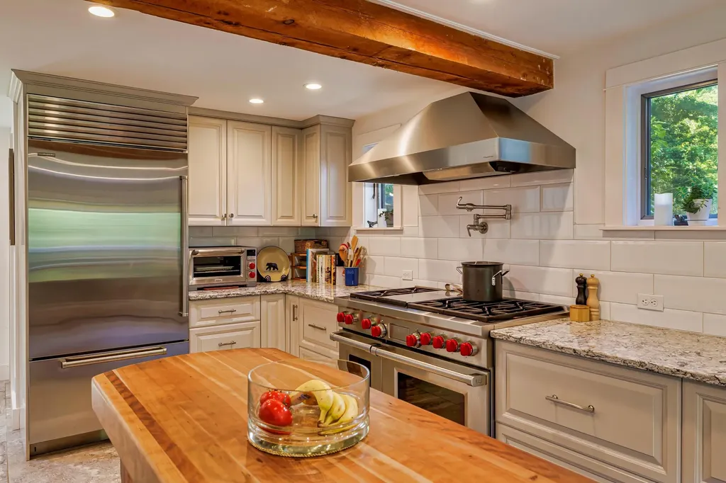 226 Graytown Road Sedgwick ME 04676