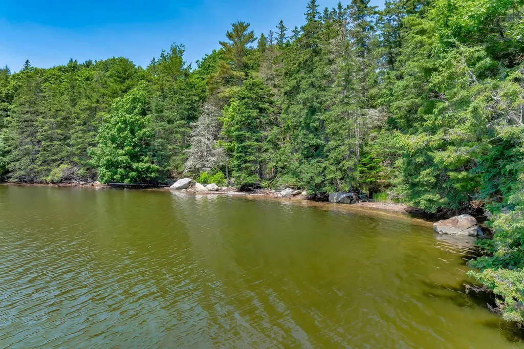 226 Graytown Road Sedgwick ME 04676