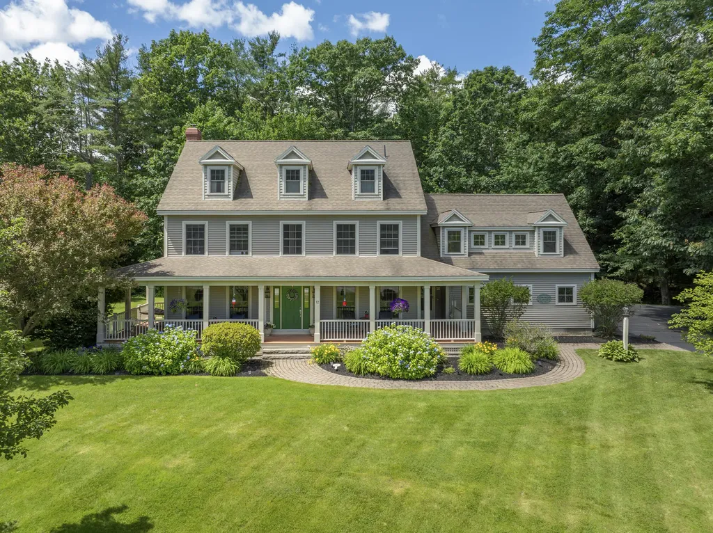 12 Lancaster Lane Scarborough ME 04074