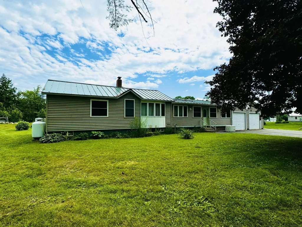 591 Todds Corner Road Saint Albans ME 04971