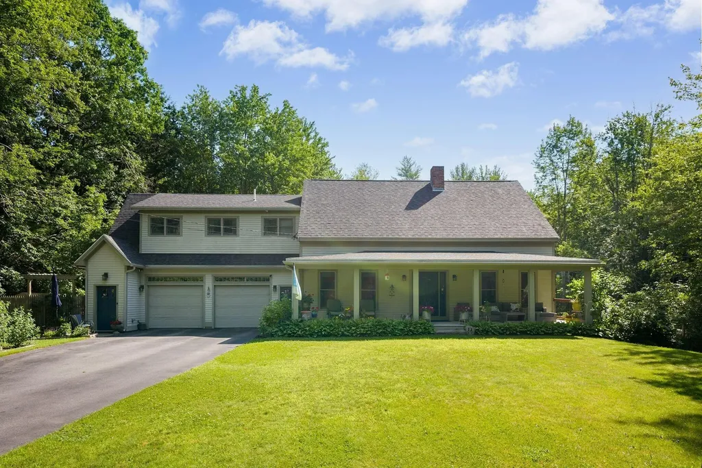 8 Pond View Road Standish ME 04084