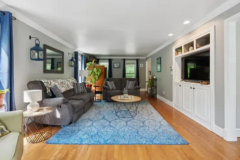 8 Pond View Road Standish ME 04084