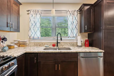 8 Pond View Road Standish ME 04084