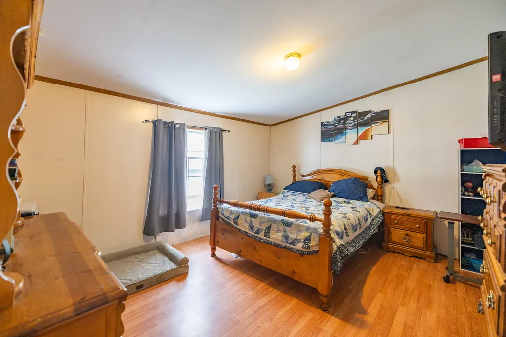 140 Cressey Road Monmouth ME 04259