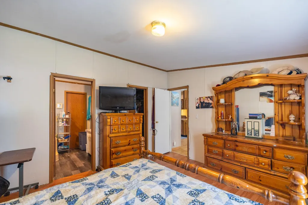 140 Cressey Road Monmouth ME 04259