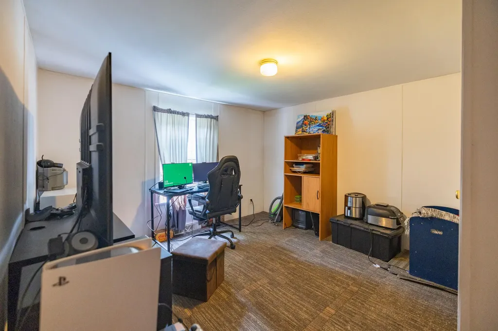 140 Cressey Road Monmouth ME 04259